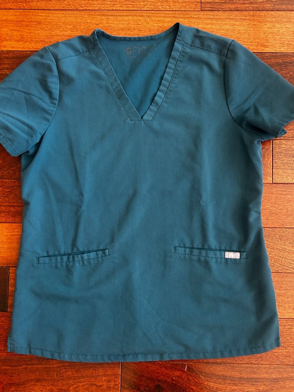 FIGS Women's Green V-Neck Scrub Top Size Tag Gone Approx Large See Measurements